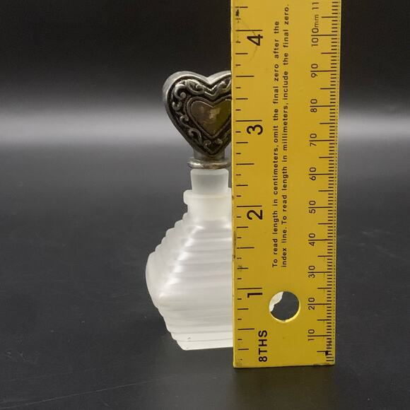 Vintage Irice Frosted Glass Empty Perf,ume Vanity Bottle Heart Stopper - Picture 14 of 15
